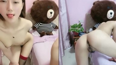 年轻短发学生头新人妹子，贫乳苗条身材，互玩69，无套女上位打桩