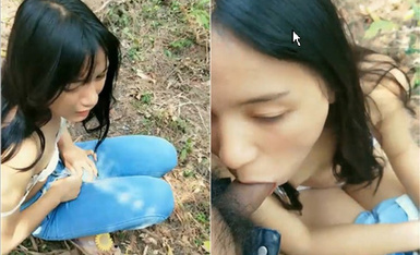 帶清純表妹荒野開荒野戰,找片隱蔽地方站著就口上了,後入猛艹,妹子真嫩.