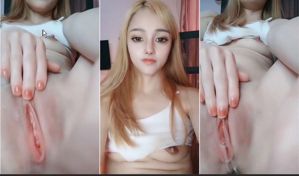 高顏值黃毛丫頭翹著屁股掰茓,小B太粉嫩了,沒有壹點黑色素的痕跡,嫩嫩嫩