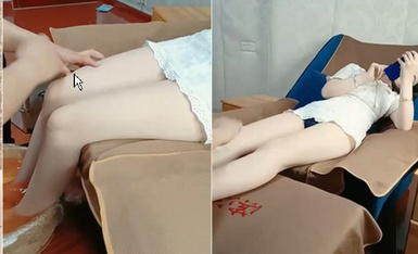 說話有點大舌頭美少婦SPA會所私處保養,勾引技師大哥,摸沒壹會就艹上了