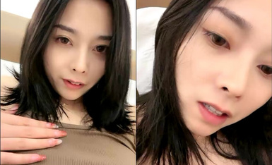 舌钉酷酷兔牙妹妹！特别阴蒂长得像屌！撸起来被炮友一顿摸，刚刮的毛肥阴唇，手指猛扣骚穴