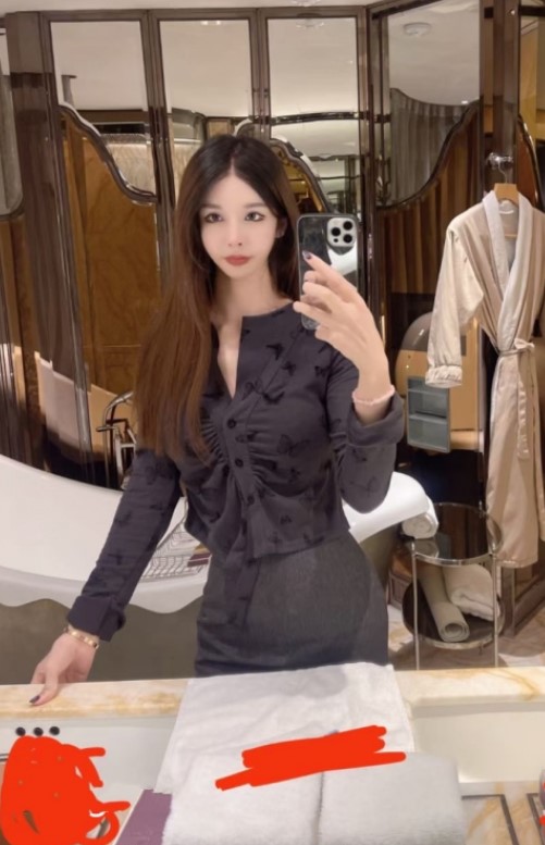 私密猎奇部落付费群贵宾席专属福利~无套插入干净无毛馒头穴合集~视觉盛宴第三季 (3)