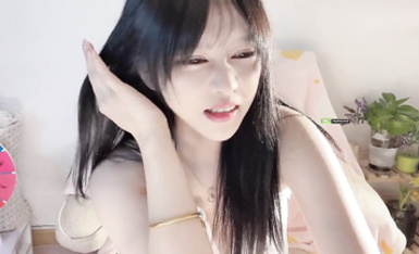 S站神顏主播@MiSSLee01 尺度福利秀3 (2)