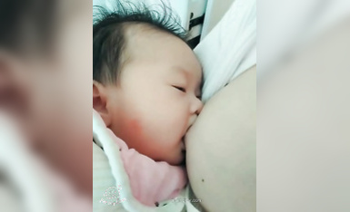 極品孕婦孕期精彩瞬間2023版 噴射+餵奶+擠奶+啪啪+最強甄選 放縱內射 完美露臉 (16)