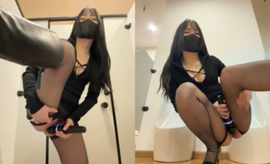 長腿黑絲公廁女神 Asia-Lynn 21小時合集 (30)