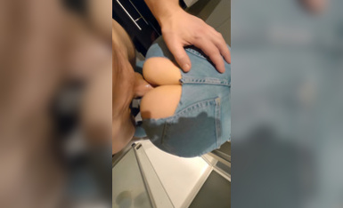 精品蜜桃臀，牛仔裤后入