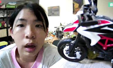 2024-04-16_臺北家庭監控_[內褲露點]_妹妹回家看電視_吃飯_全家輪流洗澡