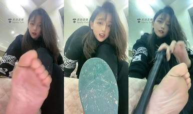 高顏值絲足御姐@豆滿月 辱罵榨精作合集 (10)