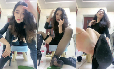 高顏值絲足御姐@豆滿月 辱罵榨精作合集 (3)