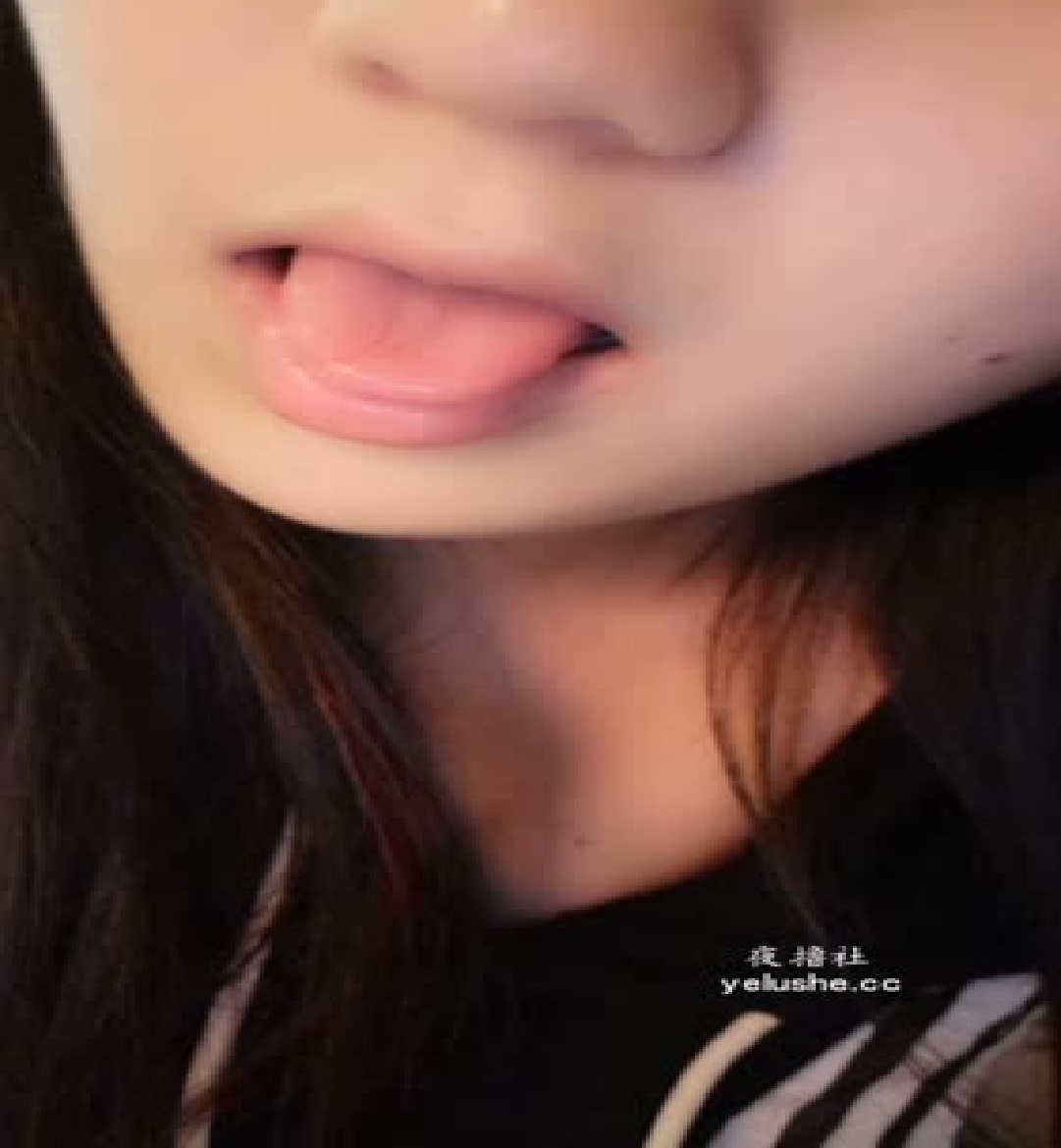 白色内裤塞逼自慰抠逼高潮喷了好多水啊720P高清