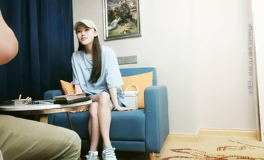 沈先森今晚試試大圈外圍妹子，鴨舌帽大長腿操的妹子啊啊啊叫，嫌妹子假叫搞一會讓妹子走了