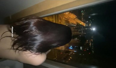 【綠帽淫妻】反差眼鏡少婦，極品高顏值露臉人妻「SMMSMM」，約炮入珠單男，和上門推油男技師調情，被當作母狗多人淫趴調教 (1)