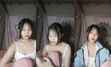 長相清純的學生妹在宿舍直播大秀，長的還怪可愛的 (3)