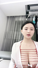 新品福利，狼粉瘋狂舔屏，F號天然豪乳御姐【葉姿】換衣露奶露逼誘惑，這對車大燈簡直太頂了