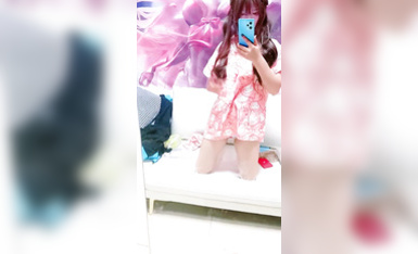 少蘿溫卿-顏值還是非常不錯的，少蘿類型的黃播，性格挺活潑可愛的，搭配各種軟妹裝，再加上尺度不低的整活能力，挺有看頭的 (2)