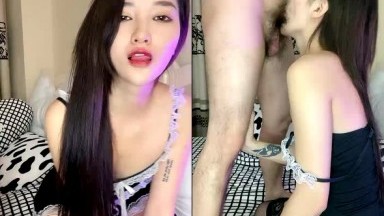 极品车模女神【小资鸣喵王】11.12黑丝女仆装骚货聊骚炮友 无套爆操中出